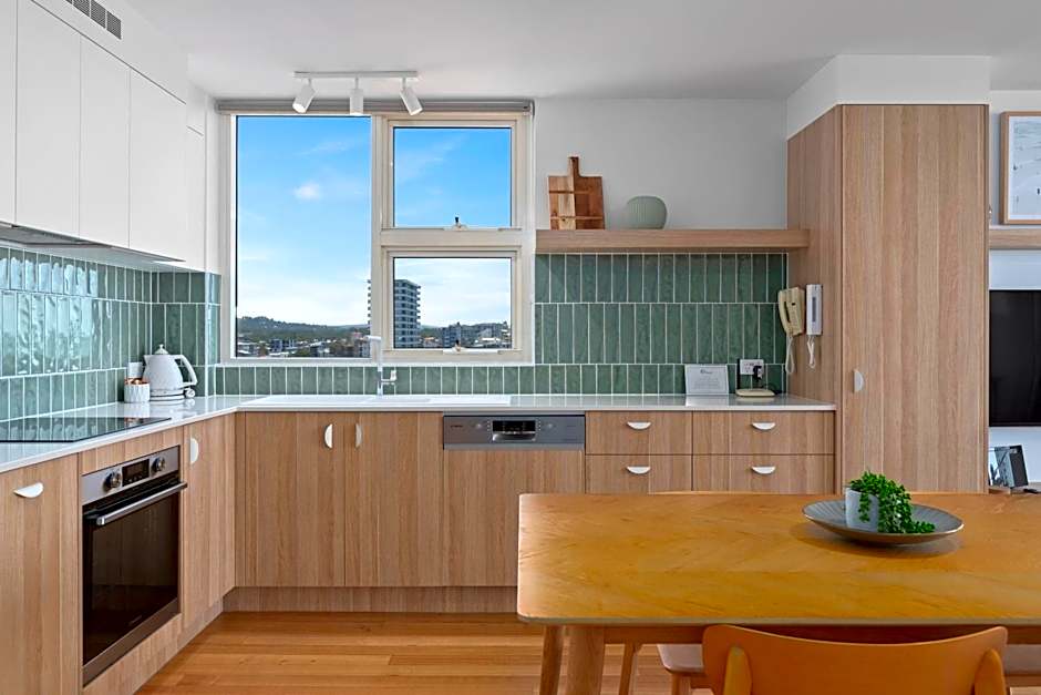 84 The Spit Holiday Apartments