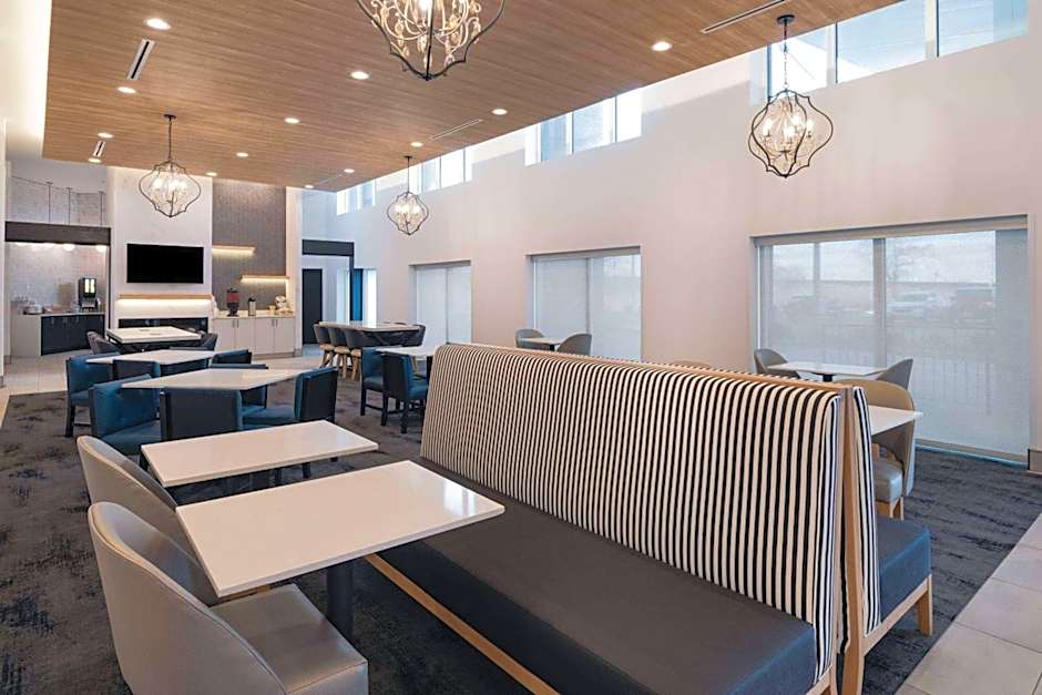 La Quinta Inn & Suites by Wyndham Rosemont/O Hare