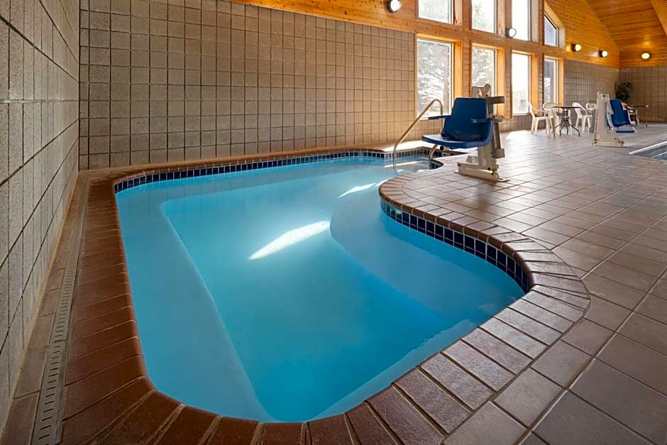 AmericInn by Wyndham Baldwin
