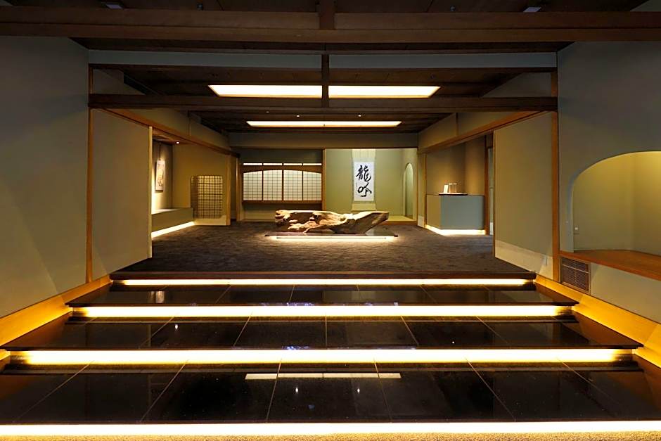 Oku-Yugawara Sansuirou