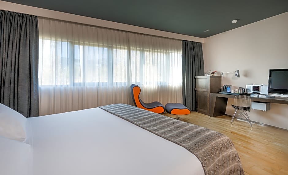 NH Madrid Las Tablas