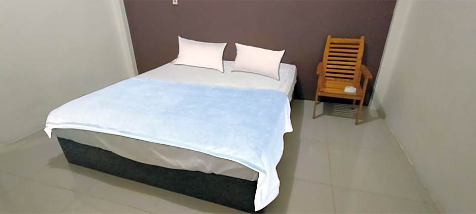 Hotel O Wisma Deli Syariah Near RSUD Nene Mallomo Sidenreng Rappang