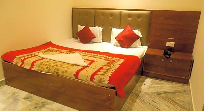 Pyrenees Hostel by Indian Culture