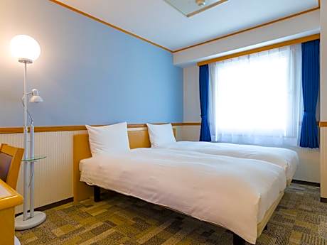 Economy Twin Room Smoking
