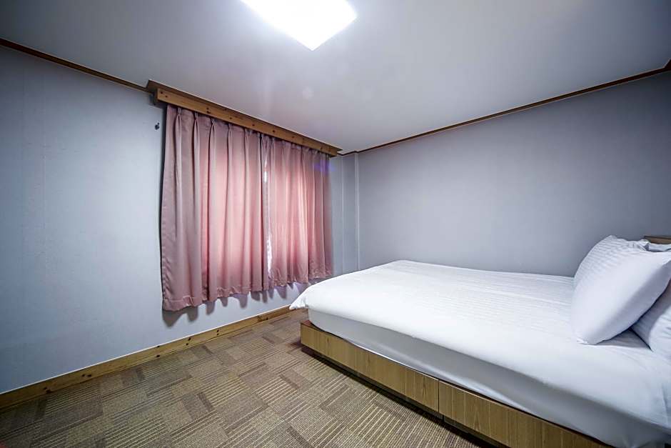 Hotel G
