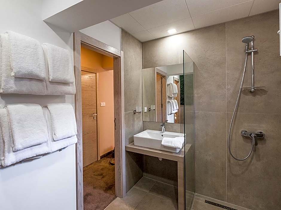 Caro Apartments & Rooms