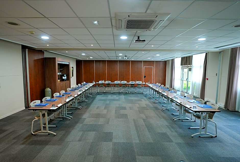 Hotel Campanile Roissy