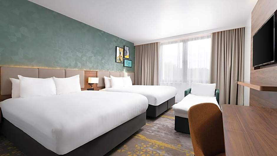 Holiday Inn London Gatwick - Worth By IHG