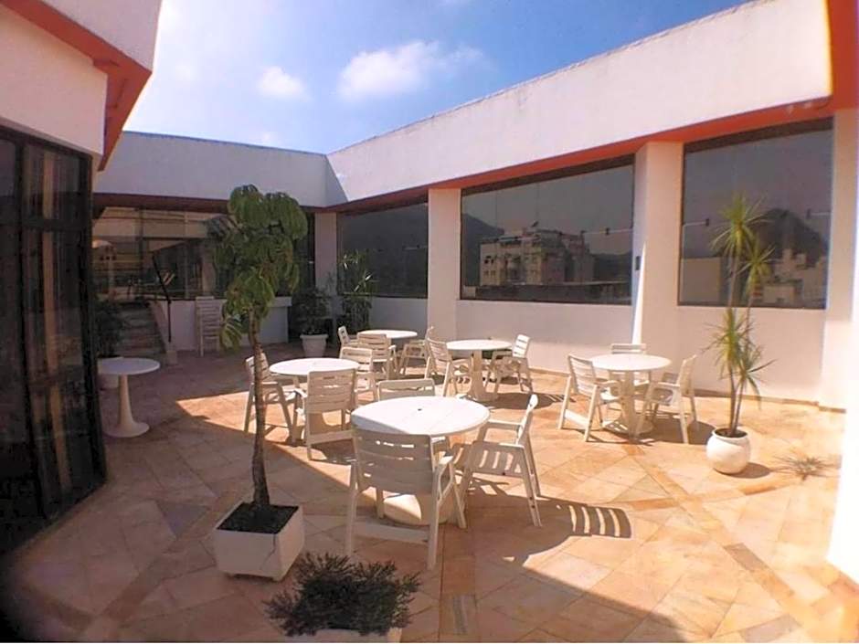 Flat Service Pitangueiras com Vista Mar