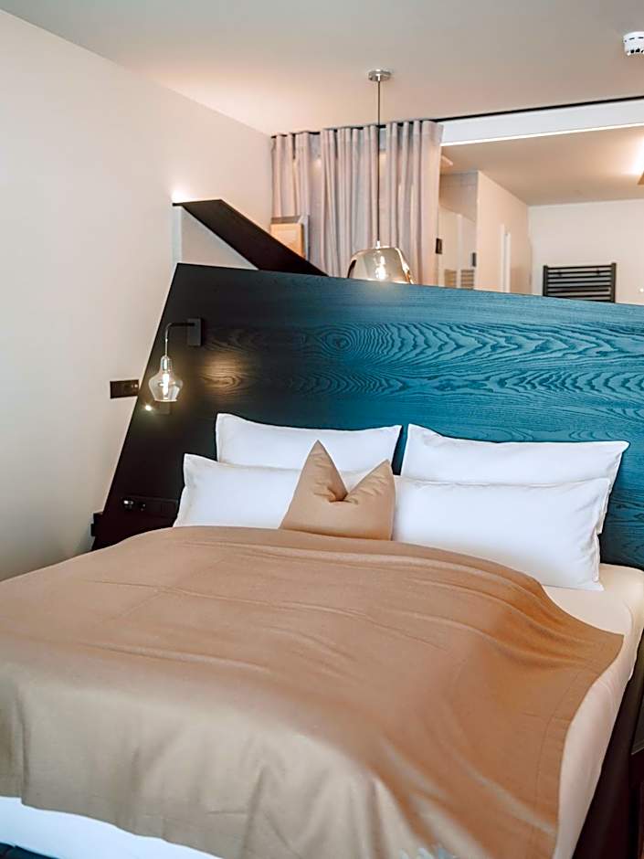 JoAnn suites & apart