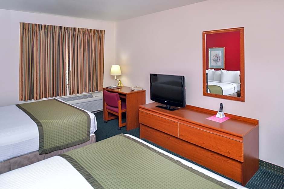 Travelodge Suites by Wyndham Newberg 