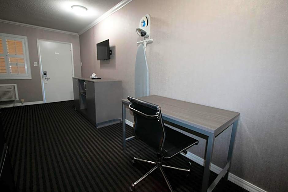 Alpha Inn and Suites