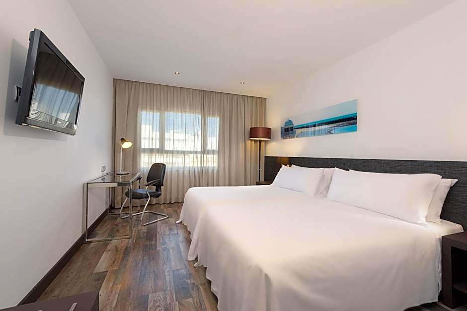 Hotel Cádiz Paseo del Mar Affiliated by Meliá