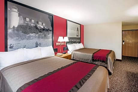 Queen Room with Two Queen Beds - Dog Friendly/Non-Smoking