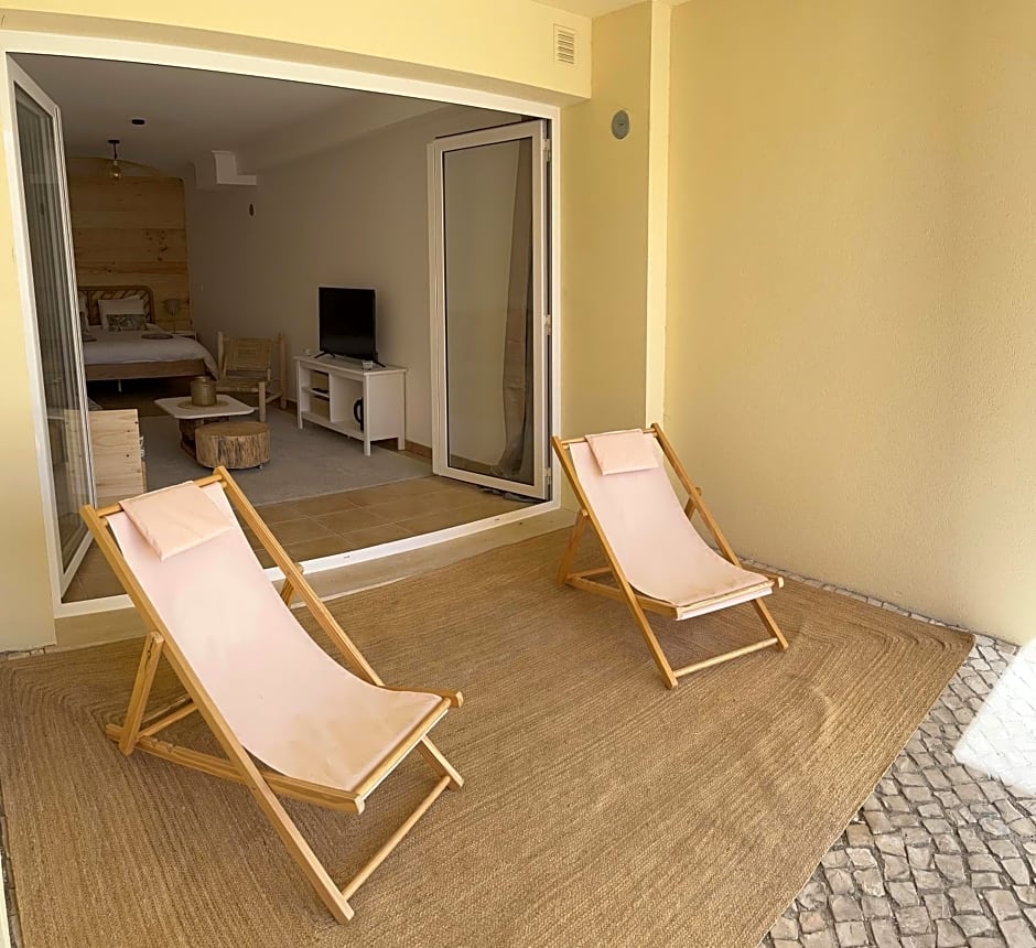 Sesimbra Natural Room and private access