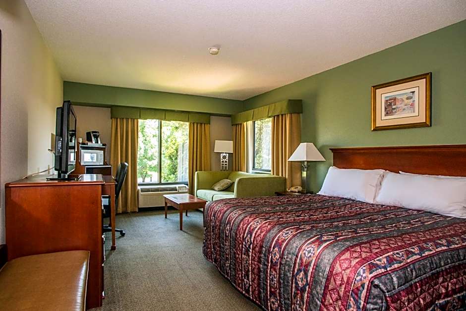 Round Hill Inn