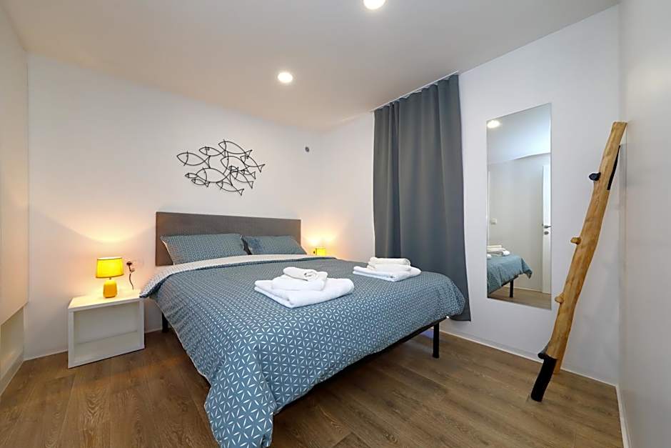 Pine Beach Pakostane Glamping Homes - All Inclusive light