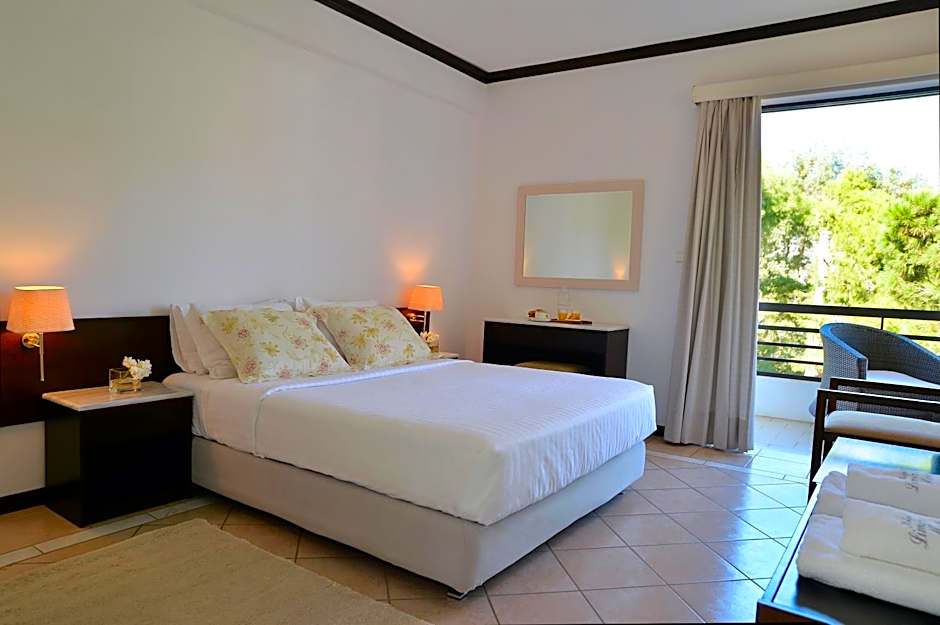 Limira Mare Hotel