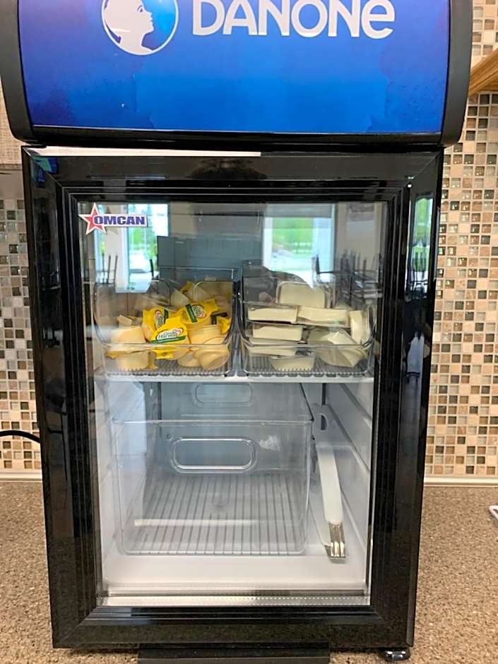 Super 8 by Wyndham Swan River MB