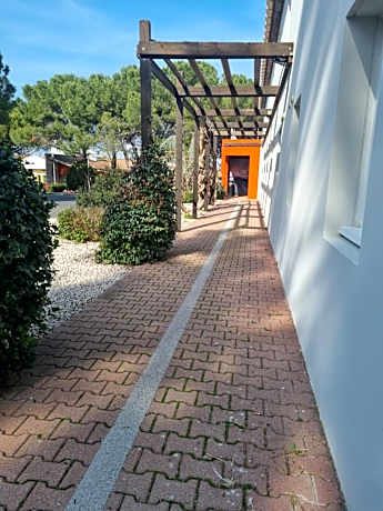 ACE Hotel Travel Fabregues - A9 Montpellier Sud