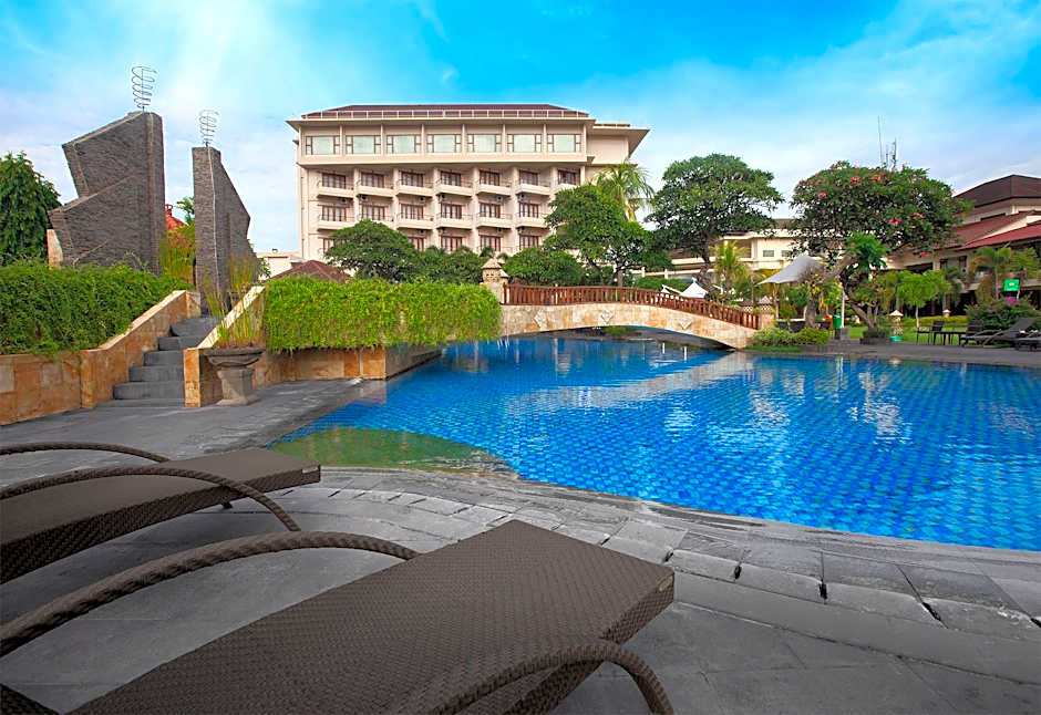 Lombok Raya Hotel