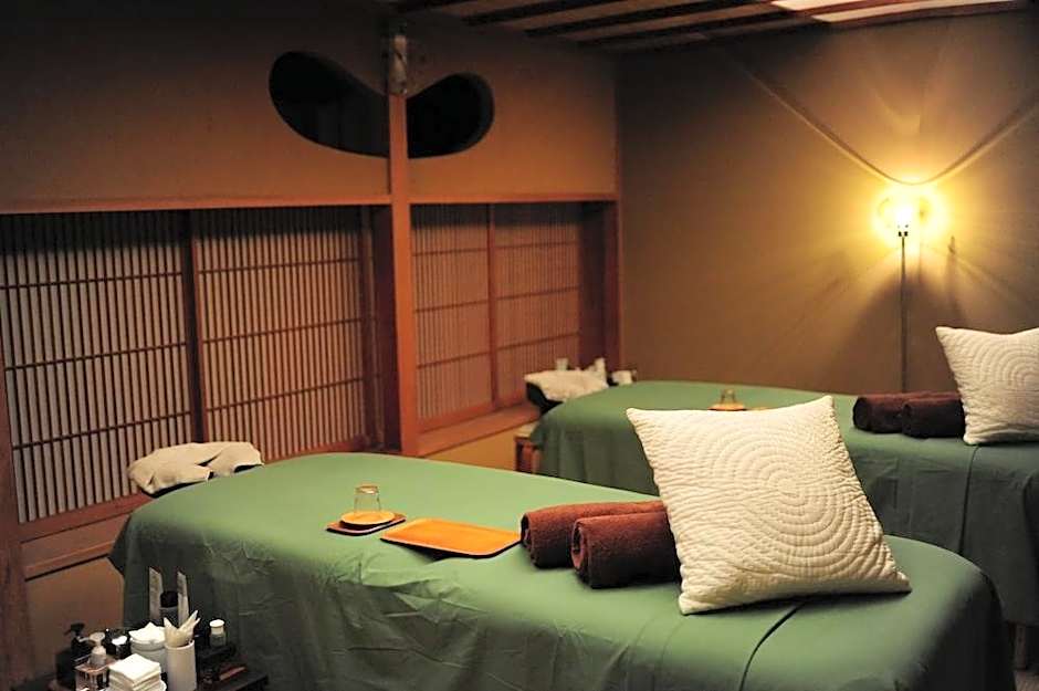 Yugawara Onsen Ashikari Ryokan