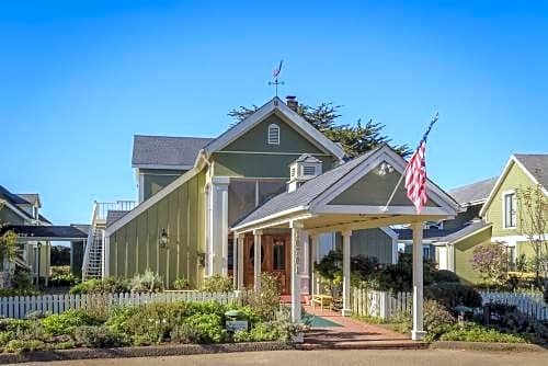 Hill House Inn