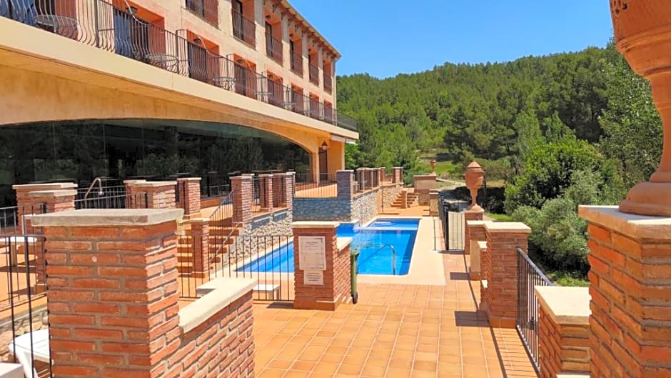 La Figuerola Hotel & Restaurant