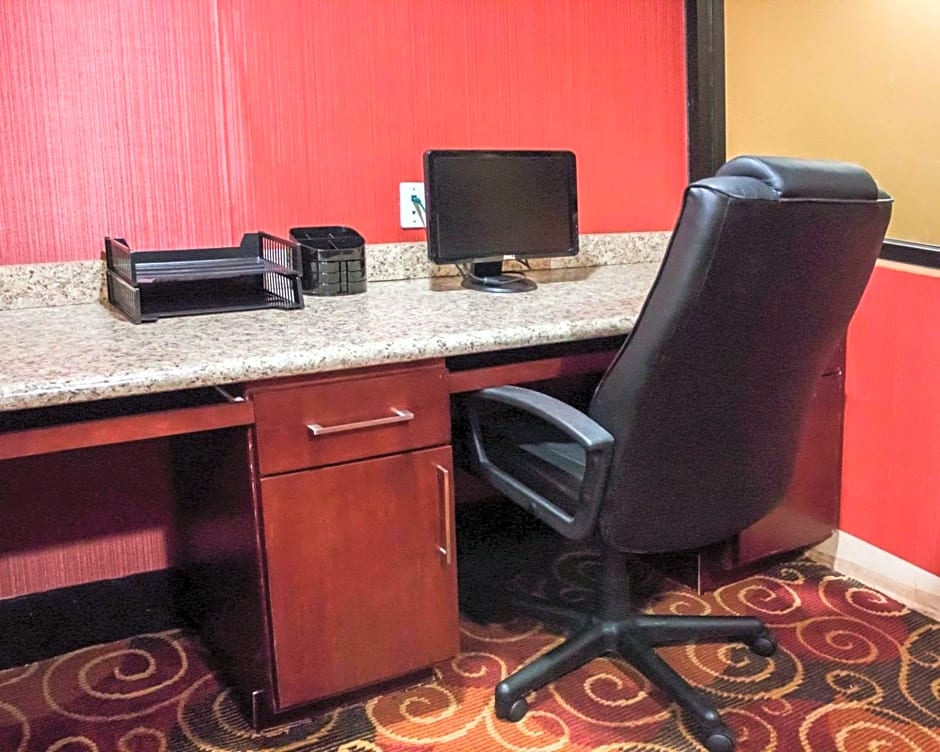 Comfort Inn & Suites Trussville I-59 Exit 141