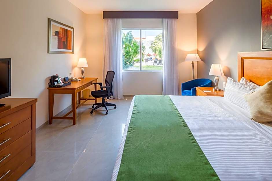 Wyndham Garden Playa del Carmen