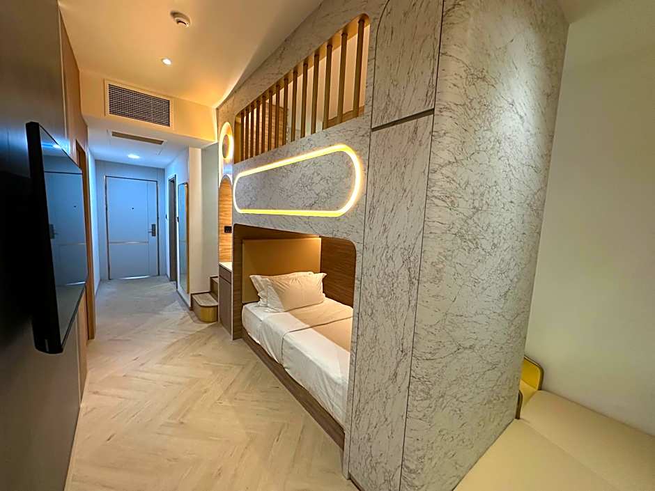 Grand City Hotel