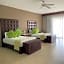 Casa del Puerto by MIJ - Beachfront Hotel