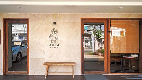 THE GOOSE HOUSE UBON