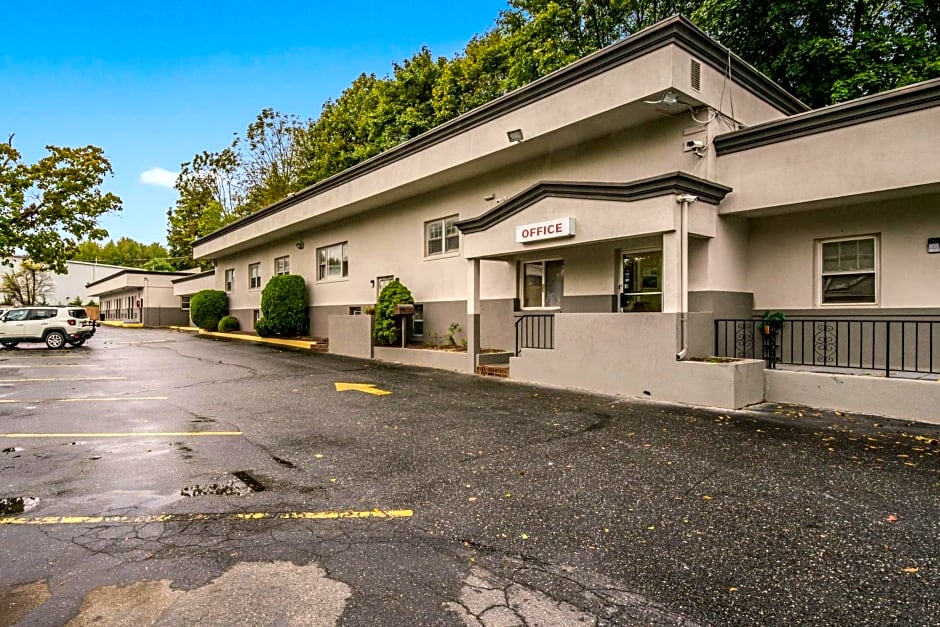 Motel 6-Tinton Falls, NJ