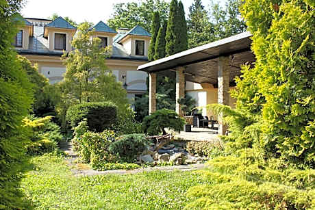 Single Room (Carriage House)