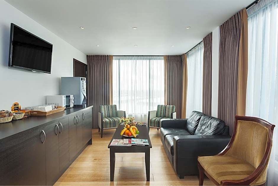 Park Grand London Heathrow