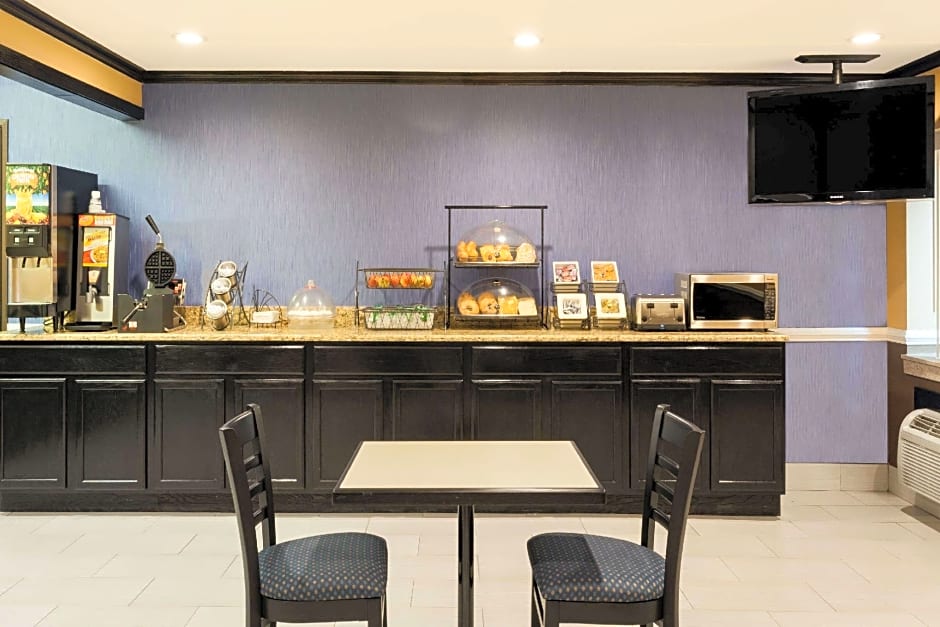 Baymont I S Memphis East – Memphis, TN