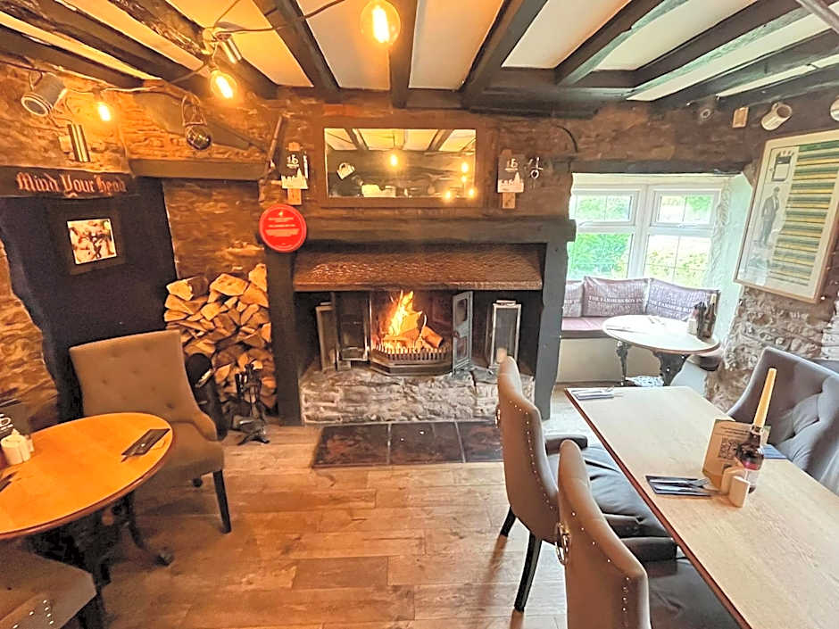 The Farmers Boy Inn Guest House