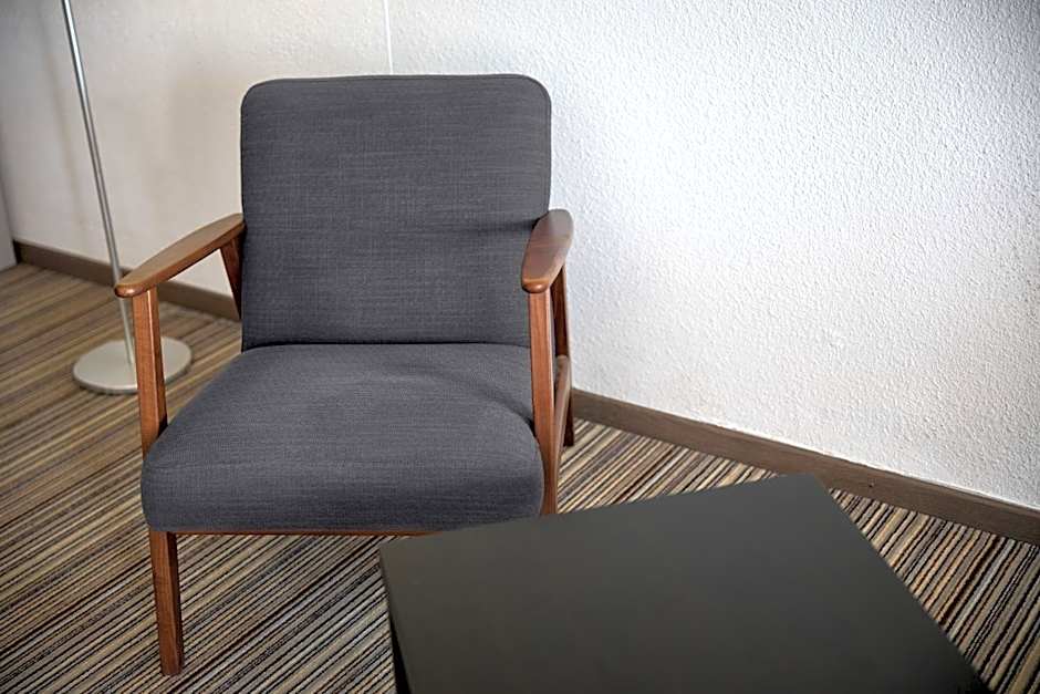 Neuchâtel City Hôtel - Self Check-In