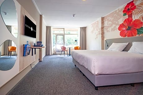 Spacious Standard Double Room with Balcony