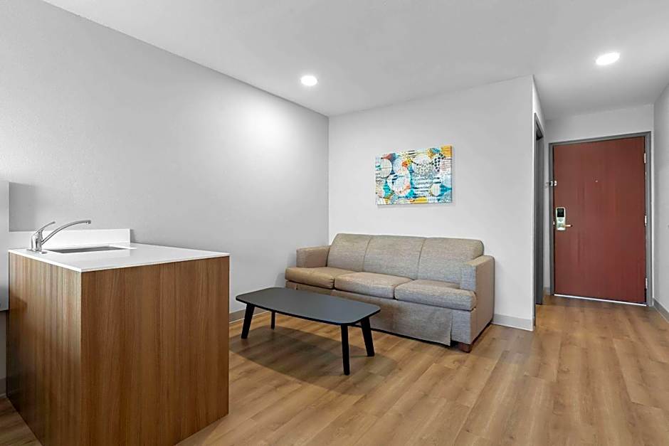 Microtel Inn & Suites by Wyndham Tulsa  Catoosa/Route 66