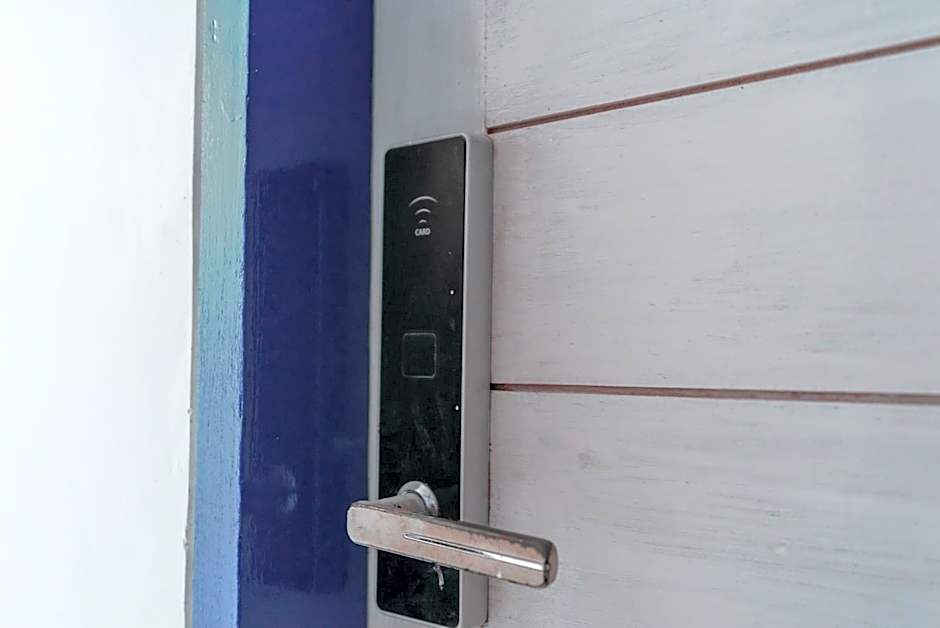 Atlas Gili Party Hostel