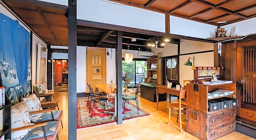 Guesthouse & Salon Tsukito