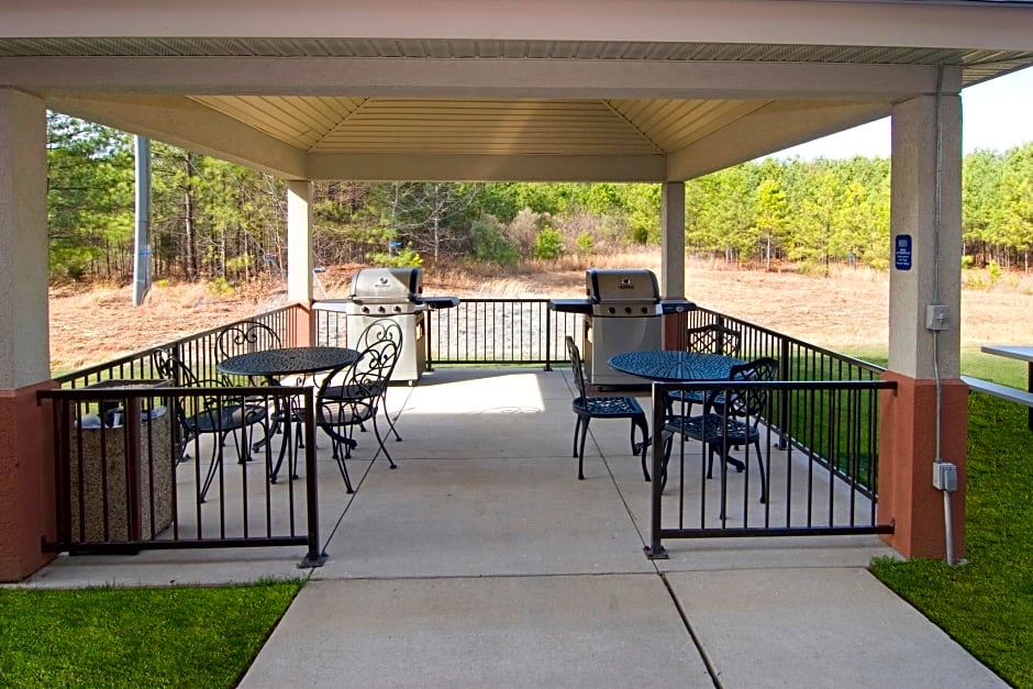 Candlewood Suites Hopewell, an IHG Hotel