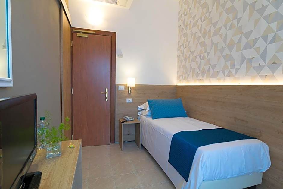 Hotel Pacific