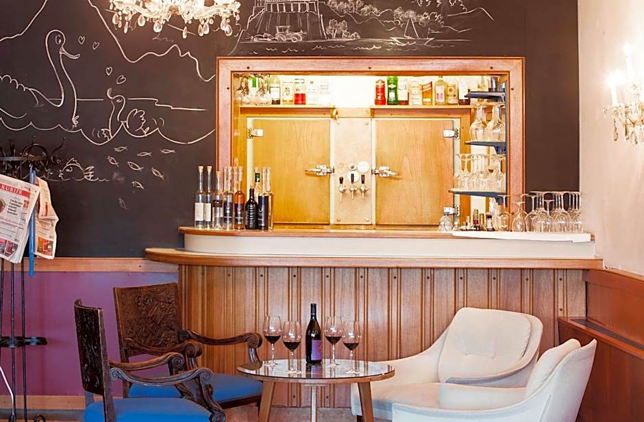 Keramikhotel Goldener Brunnen