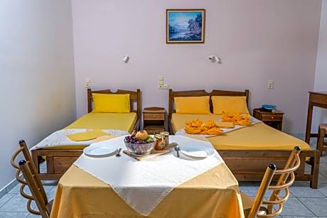 Arsinoi Studios and Apartments