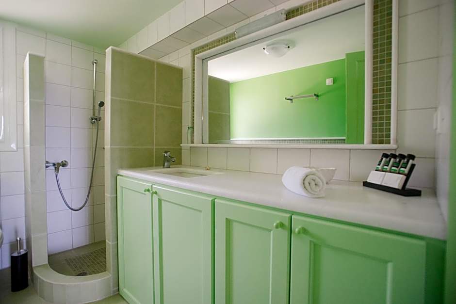 PLEIADES lUXURY APARTMENTS