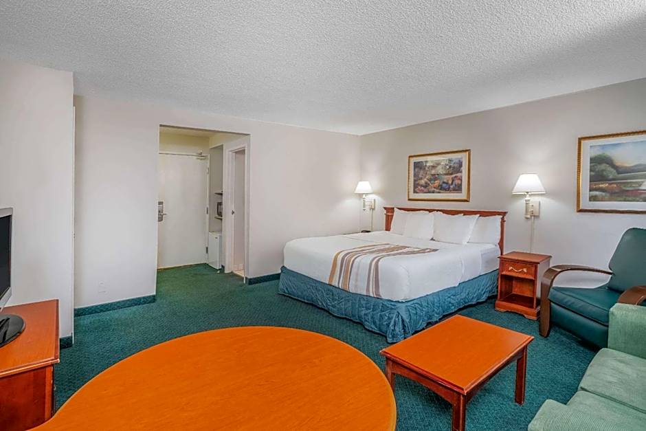La Quinta Inn & Suites by Wyndham Nashville Franklin
