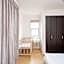 Shinokubo guest house , near shinjuku 100 square meters, 4 bedrooms, 1 living room 1kitchen 2toilet 1bathroom washmachine
